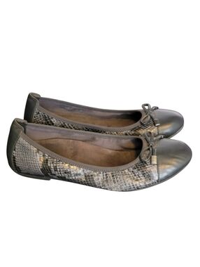 Vionic Spark Minna Grey Snake Ballet Flats Shoes 9